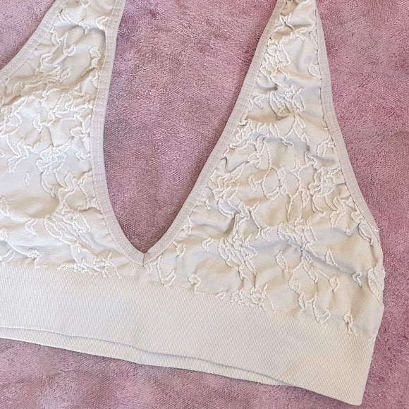 Urban Outfitters | Hadley seamless halter bralette - Picture 4 of 9